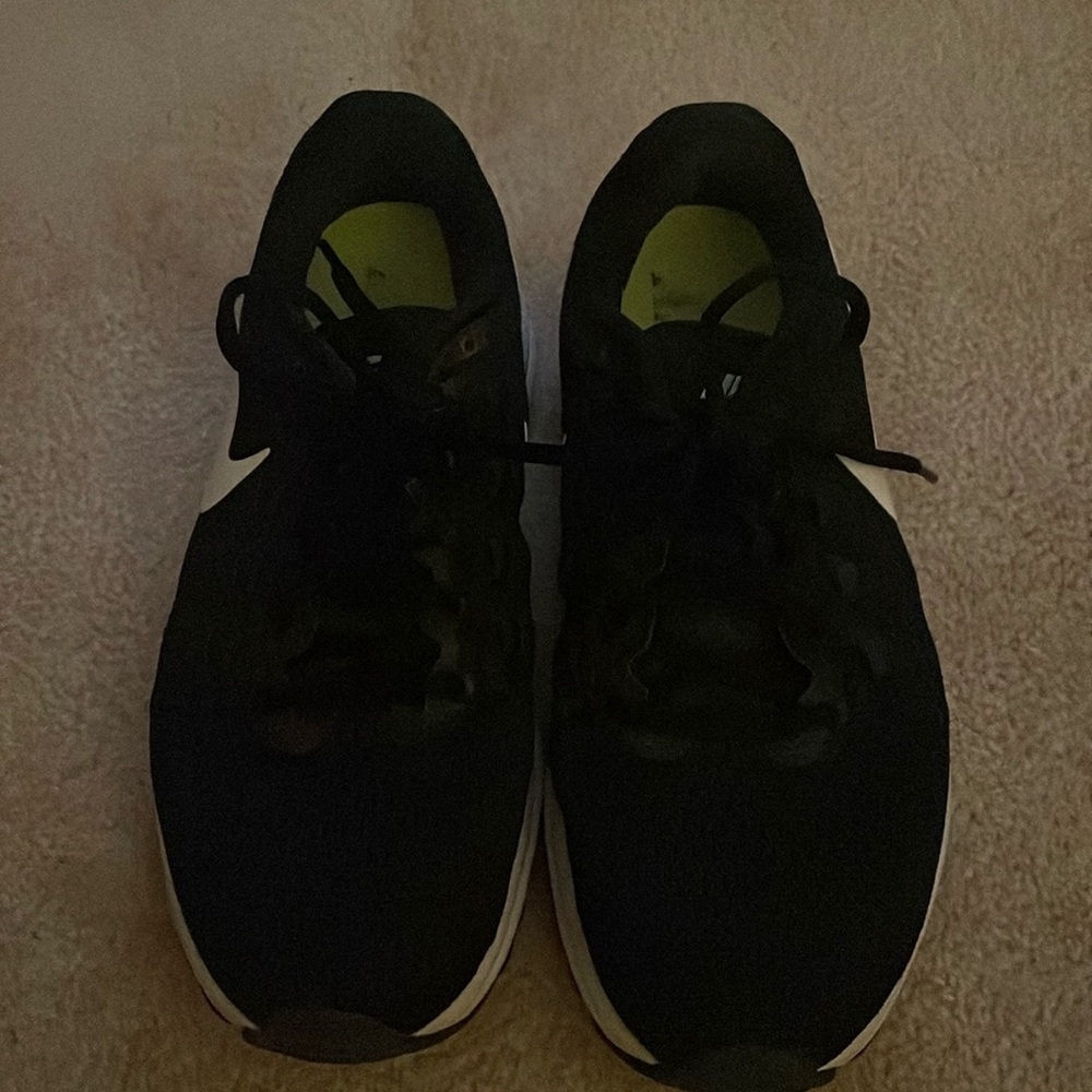 Nike Black and White Women's Sneakers